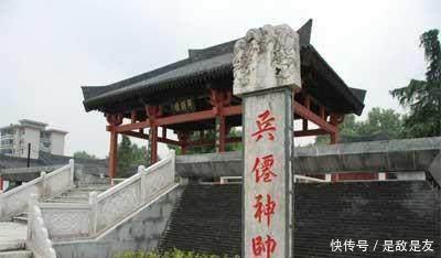 韩信|韩信墓前的一副对联,道尽了他的整个人生!