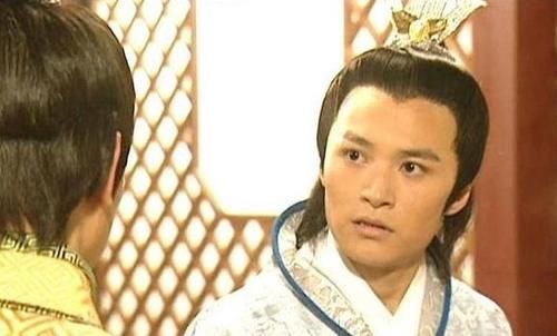 呼延赞@历史上真正的“铁鞭王”既非尉迟恭,也非呼延赞和呼延灼,而是他