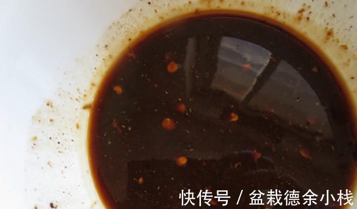 豆腐|豆腐这样做很下饭，从小吃到大，百吃不厌，用来拌饭汤汁都不剩！