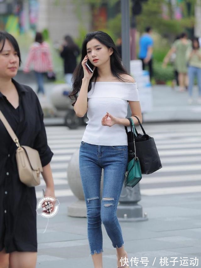 搭配 时尚好看的打底裤装扮显得古韵别致,轻盈舒适又优雅,多姿多彩!