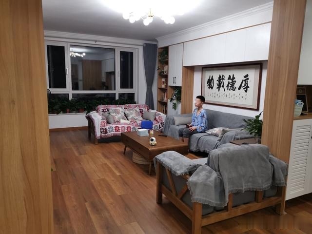 柜子|一家三口终于幸福入住，电视墙非常实用，再多东西都能装，晒晒