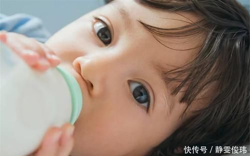 儿科|宝宝早饭先喝奶还是先吃辅食？儿科专家：顺序不对影响肠胃消化