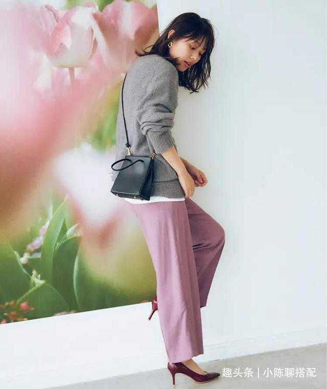 肤色 秋季最质感的穿搭,参考这4组配色,衬肤色又显气质照穿就够了