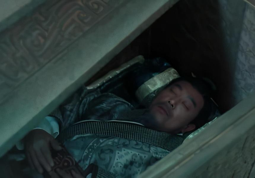 祖坟|崇祯挖李自成祖坟,挖出一个高级货!崇祯看后叹道大明气数尽了