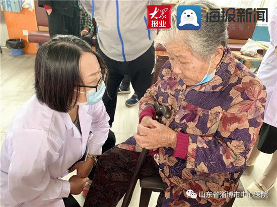 曹主任|淄博市中心医院东院消化内科联合药学部开展尊老敬老健康义诊活动