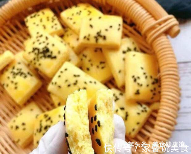 3个红薯,2个鸡蛋,教你做香甜好吃的红薯饼,做法超简单