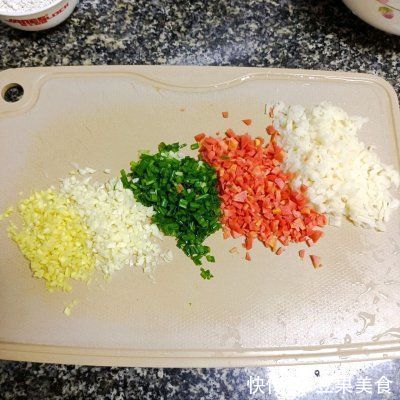 红薯小米粥|健康又过瘾的胡萝卜藕丁煎饺，就是这个味儿