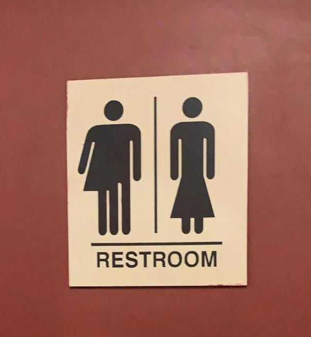 群殴@无脑设计师的反人类作品,设计师迟早会被群殴