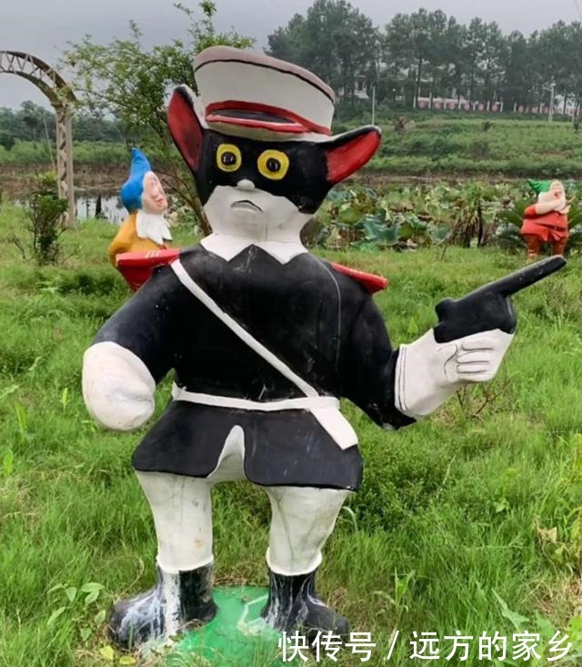 广州漫展和|“乡村版漫展”有多搞笑红太狼秒变“平底锅脸”，哪吒脸也歪了