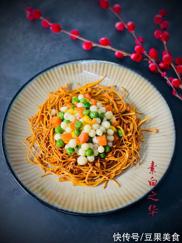 玉珠|玉珠归巢 虫草花和鸡头米搭配的纯净素食