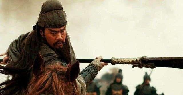 惨遭|刘禅投降后,关羽惨遭灭门,为何张飞后人无人敢动呢