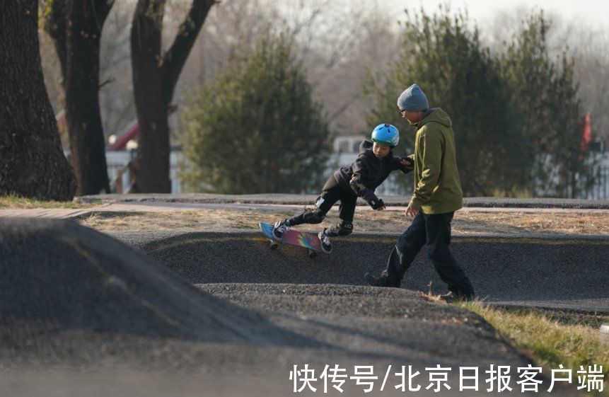 萌娃|滑雪萌娃“小蜗牛”