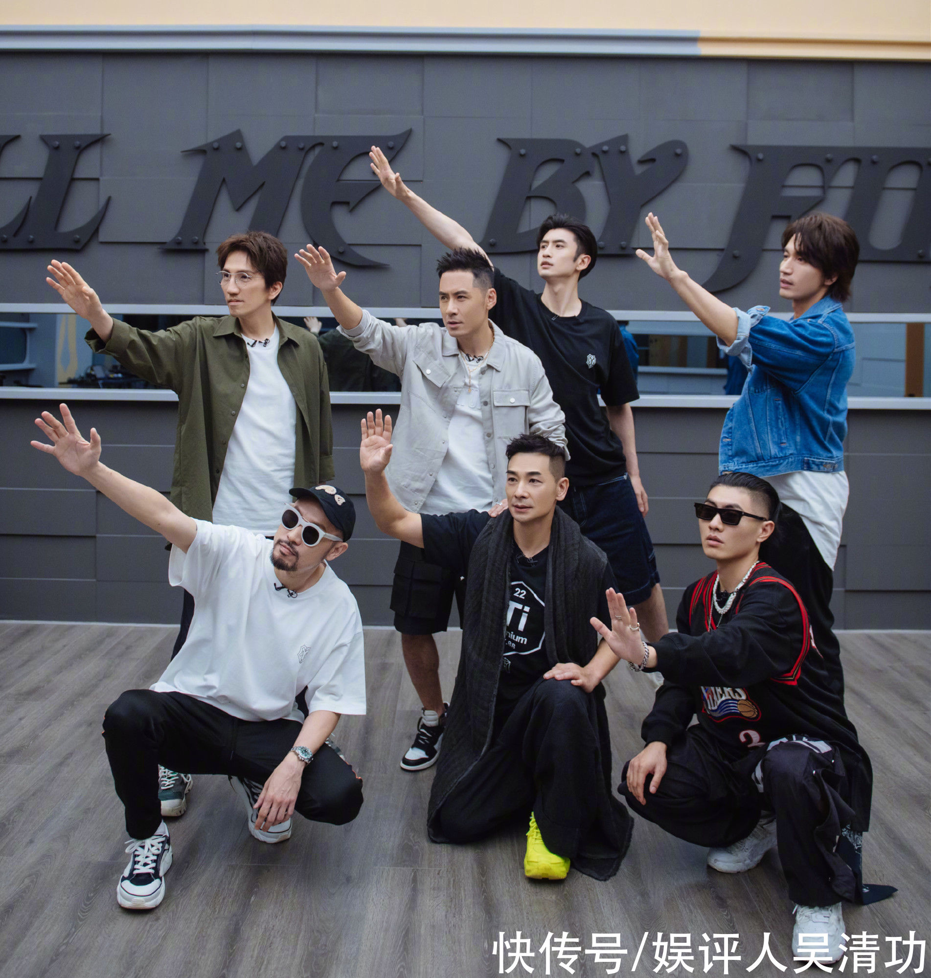 披荆斩棘的哥哥|敖犬不发文告别《披荆斩棘的哥哥》，真实和得体，哪一个更重要？