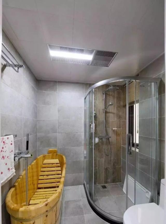 卫生间隔|卫生间就这样装非常漂亮,洗澡也方便,一天连洗三次都不过瘾