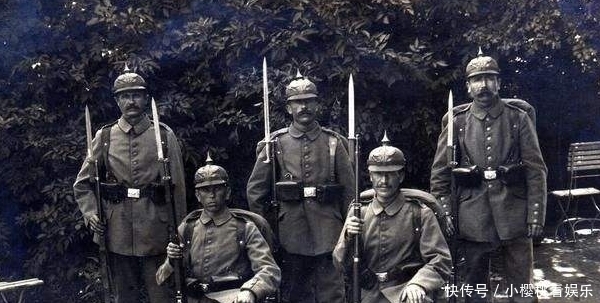 干翻|耻辱！10名士兵街道被5个小青年徒手干翻，被绑架要赎金