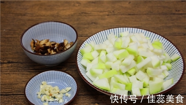 焖饭|秋天，不妨试试此款焖饭，简单快捷又好吃，增强身体免疫力