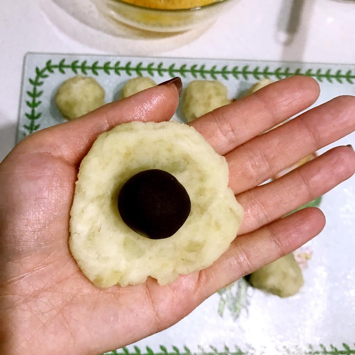 家里面有土豆的可以试试这样做，外酥里嫩，非常好吃