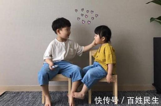 二胎家庭|哥哥辅导妹妹写作业,几乎接近崩溃,妈妈一开始是你说要妹妹的