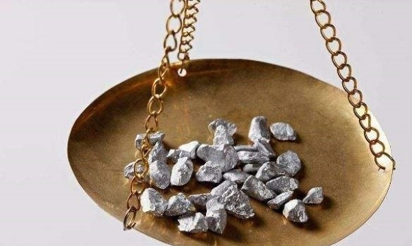 不懂金融的朱元璋发行纸币,通货膨胀逃不掉,不过也有意外收获