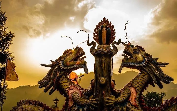 张宏杰:乾隆错过了世界留给中国的最后一个机会