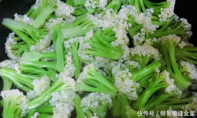 用肉|蔬菜炒花椰菜用这种材料,比用肉炒更好吃,大人小孩都爱吃
