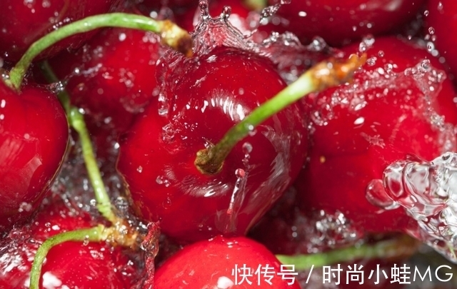 食物|显年轻的女人,多半爱吃这5种食物,看看有你爱吃的吗?