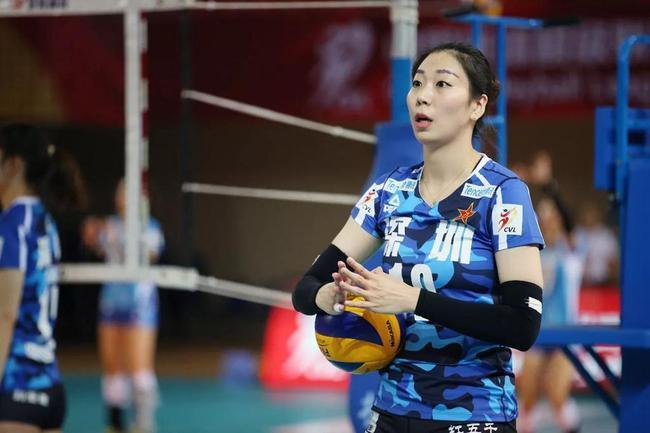八一女排|女排名将官宣退役!比颜妮更早获得郎平重用,曾获世锦赛最佳副攻