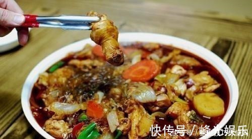 炖鸡|别再用凉水或开水炖鸡了，学会这招，鸡肉鲜嫩，鸡汤更香浓！