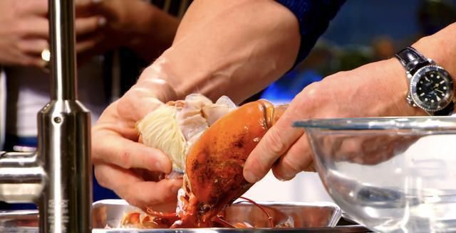 米其林|米其林大厨戈登拉姆齐，完美无痛拆龙虾肉，只需7步骤轻松上手