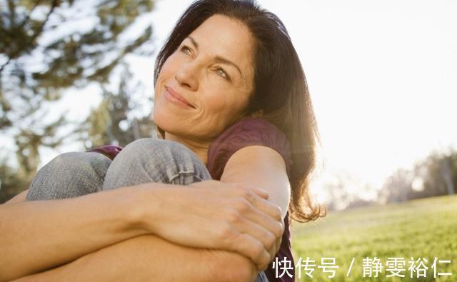 直冒冷汗|到了这个年纪的女性，月经还能准时来，恭喜了