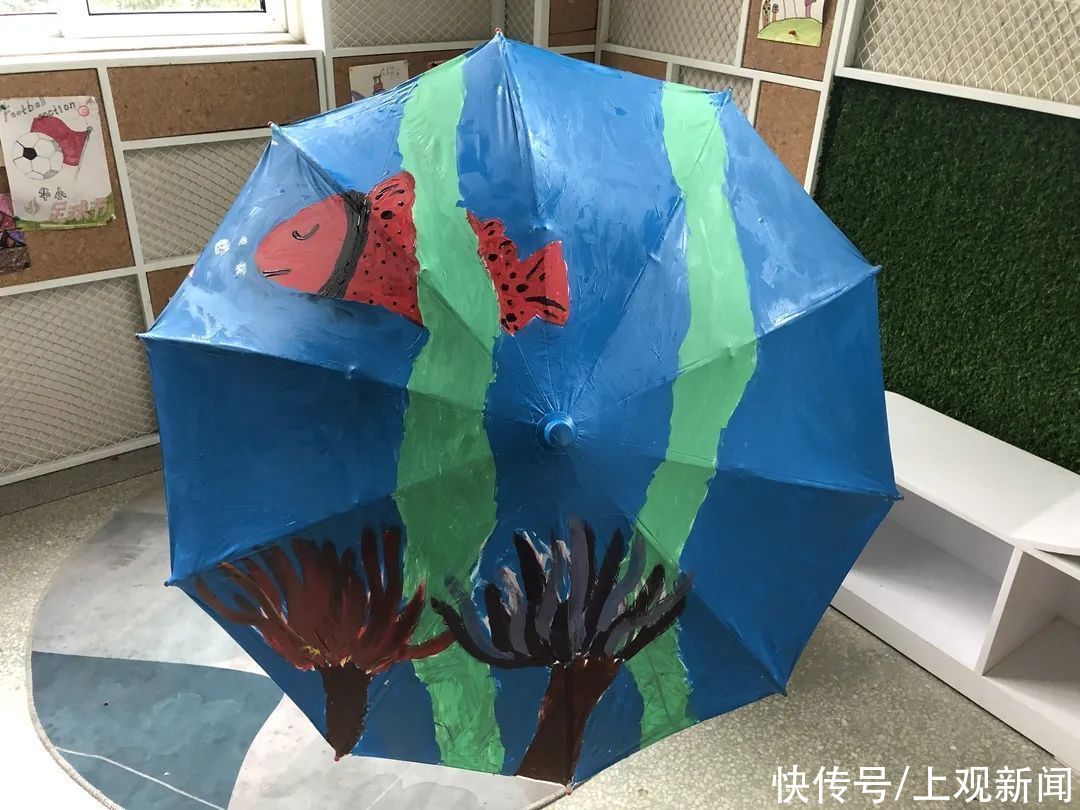  火花|当海派连环画遇见油纸伞和刺绣，能擦出怎样的火花？