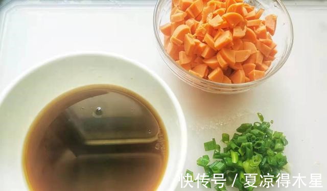 做法|我喜欢的鸡蛋豆腐吃法，一锅炖鲜嫩营养，做法简单5分钟就能出锅！