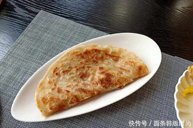 分量|晒晒夫妻俩的轻食早餐,分量少还一人一半,网友老两口也浪漫