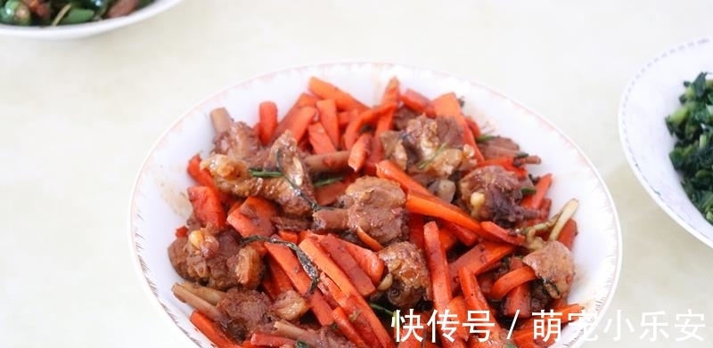 婆婆做的晚餐，四菜一汤，发个朋友圈，亲妈立马来接我和儿子回家