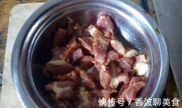 不管炒啥肉,别用盐淀粉腌制,换成4样调料,嫩滑可口,还不粘锅