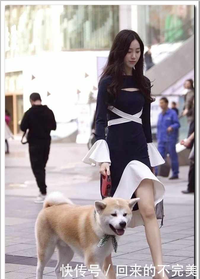 包臀裙|街拍:美女穿搭性感,图三时尚的紧身裙,大秀完美好身材