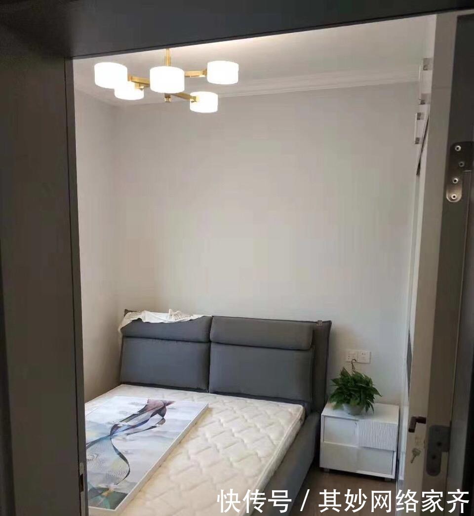 瓷砖|婆婆不顾反对请农村亲戚装修,完工后我懵了,瓷砖电视墙,谁见过