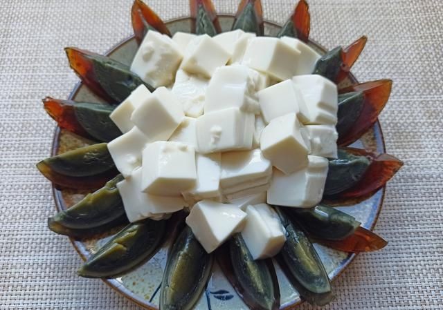  除夕夜年夜饭，6道凉拌菜要收藏，清爽又解腻，学会做给家人们吃