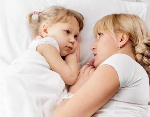 婆婆|开水烫奶嘴很“敷衍”,这样做父母太天真,无形中给宝宝造成伤害