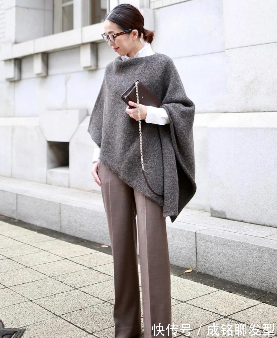 基础|真正会穿衣的四五十岁女人,能把基础款穿出高级范,时尚又显年轻