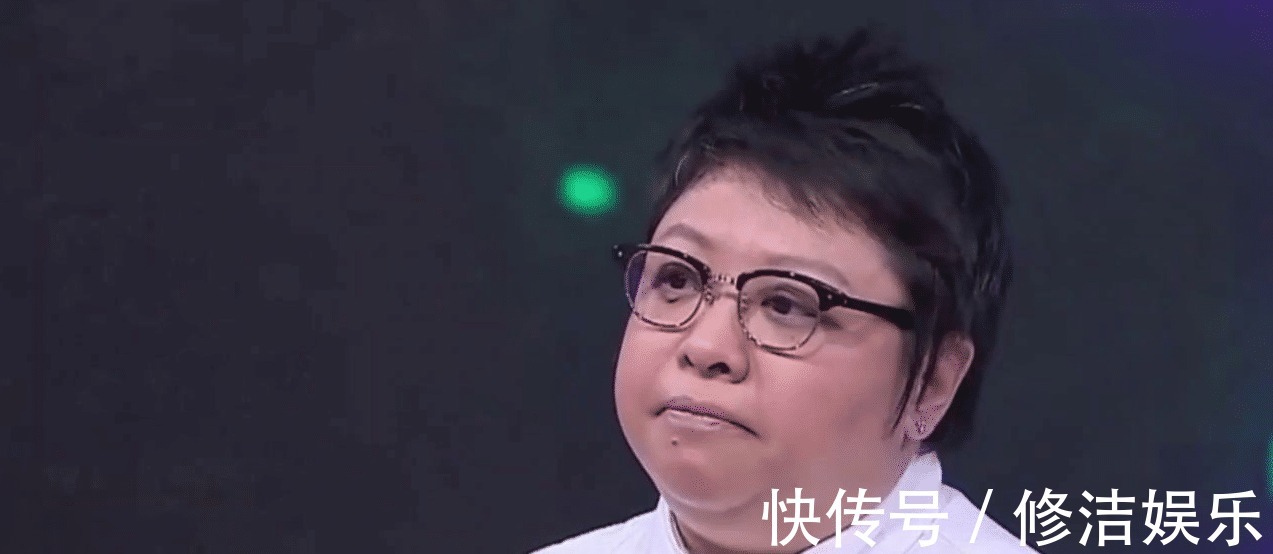 單依純早就忘了李健的忠告，而不斷上綜藝節(jié)目，現(xiàn)在終于嘗到苦頭