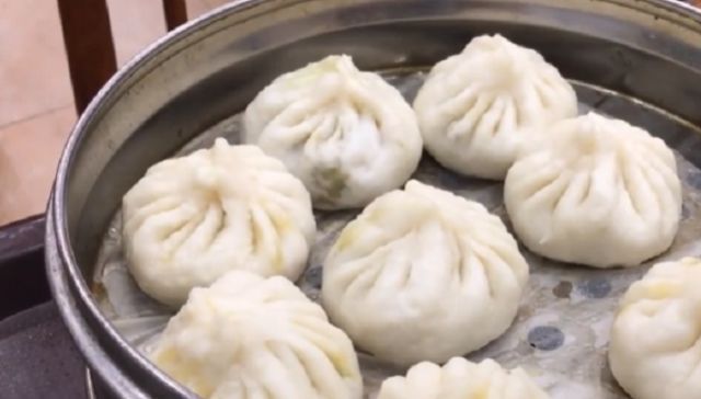 吃法|中国包子在印度走红,被印度人吃出了新花样,只是吃相无法直视