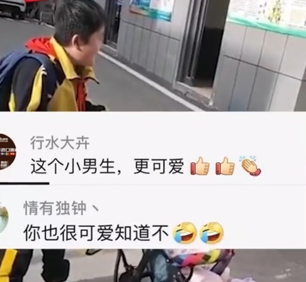 三不原则|哥哥推婴儿车跟同学“炫耀”妹妹火了，网友：真是妥妥的炫妹狂魔