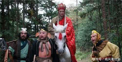 西游记|电视剧西游记中,为什么蟠桃孙悟空只咬一口就扔掉?原因让人心酸