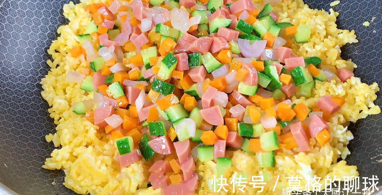 米饭|蛋炒饭是先炒蛋还是先炒饭？很多人搞不清楚，难怪炒得不好吃