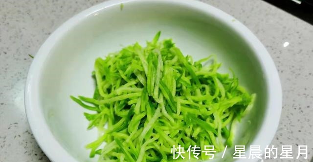 清肺|10月吃它正当时,维生素是梨的10倍,清肺又润肺,秋冬常吃赛人参!