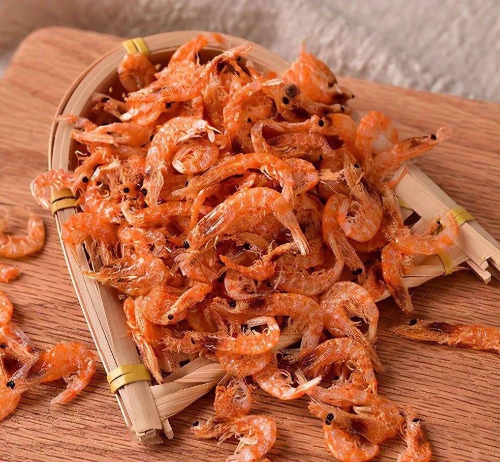  买虾皮，选白色的还是红色的？