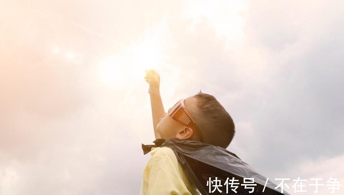 性格|“出去浪”和“宅在家”的孩子,长大后谁更有出息?现实打脸父母