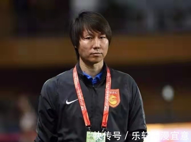 国家队|从健力宝队长到国足主帅,李铁坚持心中所爱,让梦想照进现实