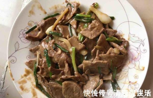 喝酒|最伤害肝的,不是吃药喝酒,是最不起眼的是这件事,大多人每天做